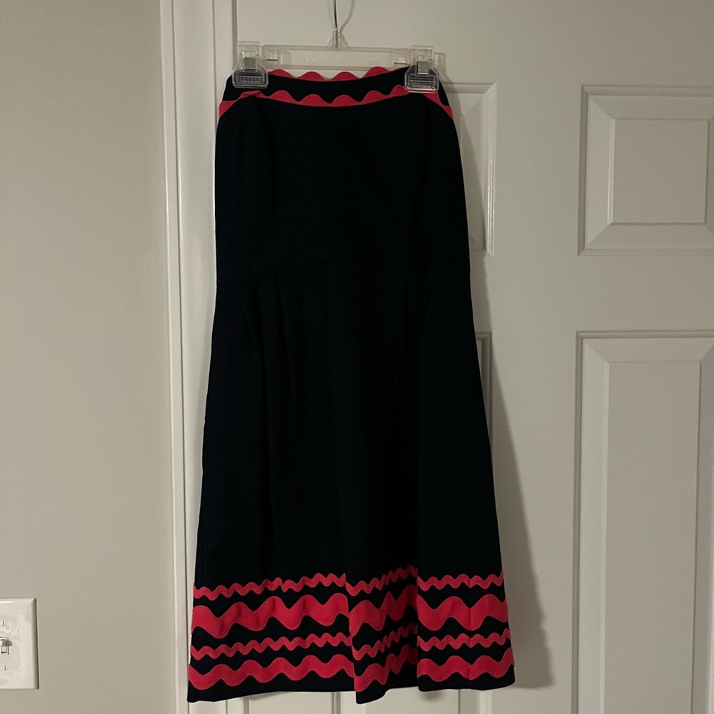 Vineyard vines navy/pink strapless dress. Size 2